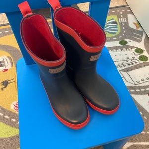 Navy & Red Hatley Rain Boots